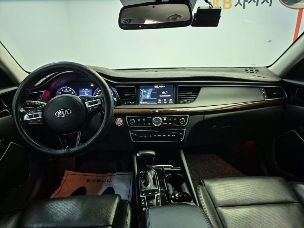 KIA K7 - Vista 10