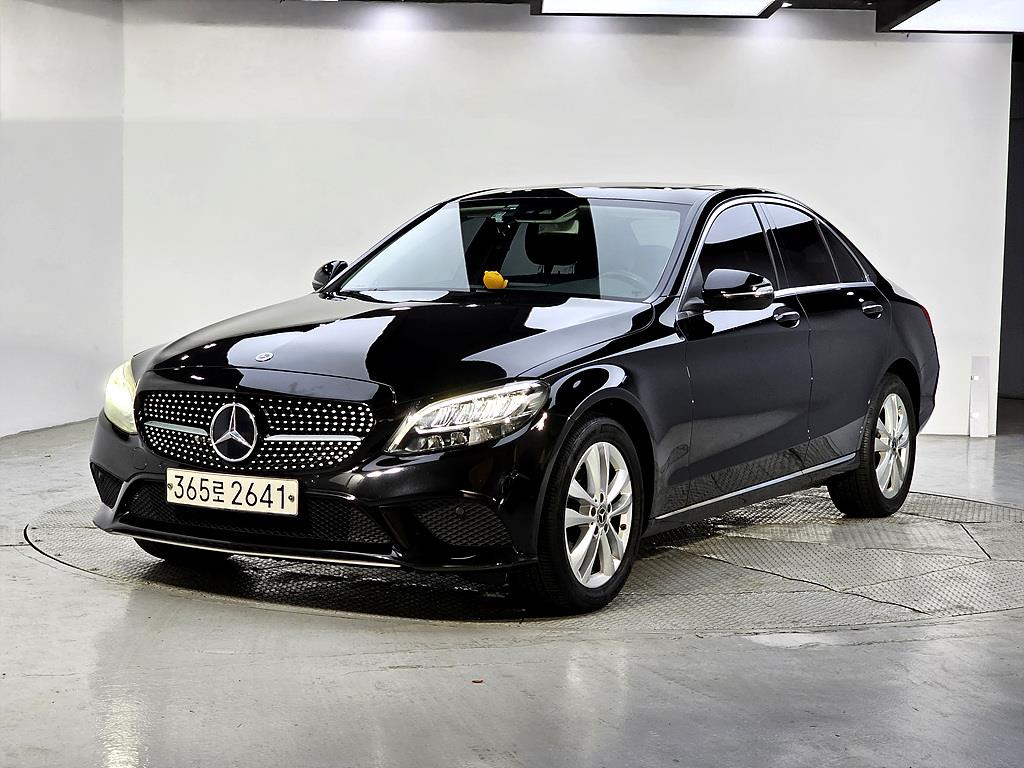 Mercedes Benz C Class 2019 Negro - Importación desde Corea - HF Imports Iquique - Foto 1