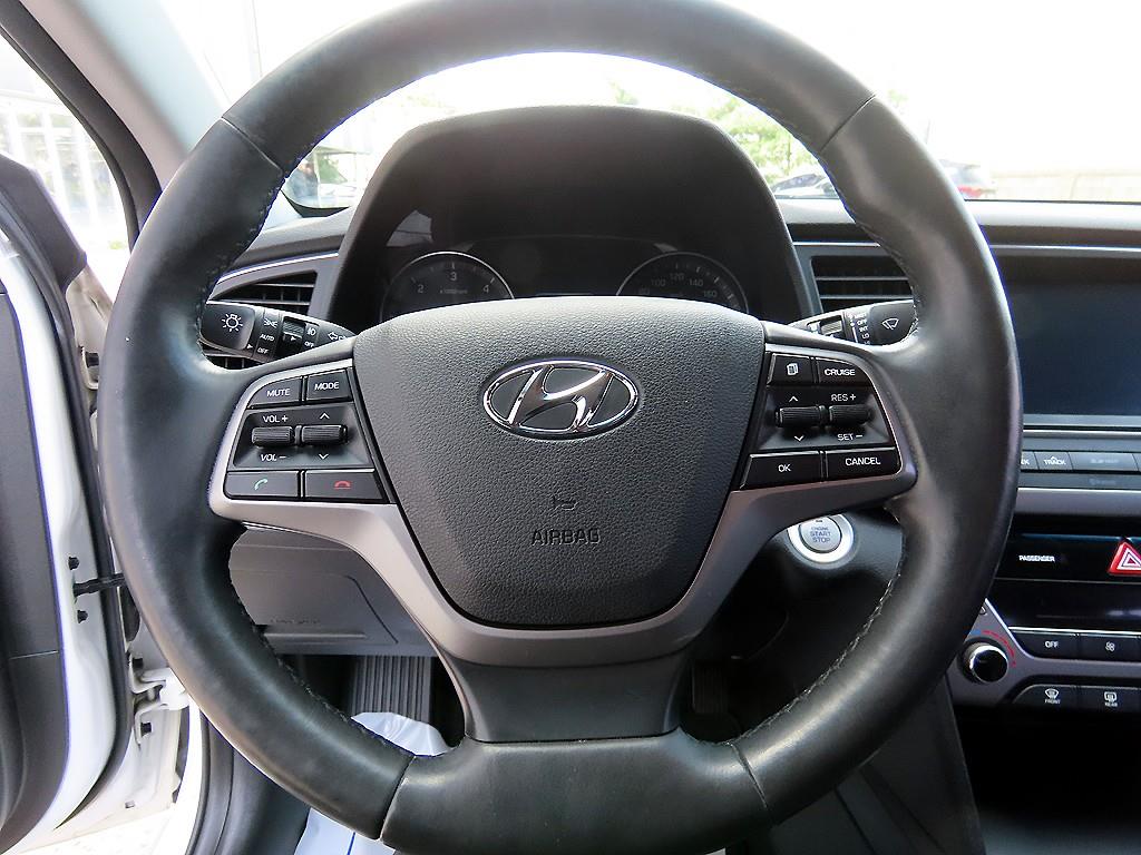 HYUNDAI Avante - Vista 8