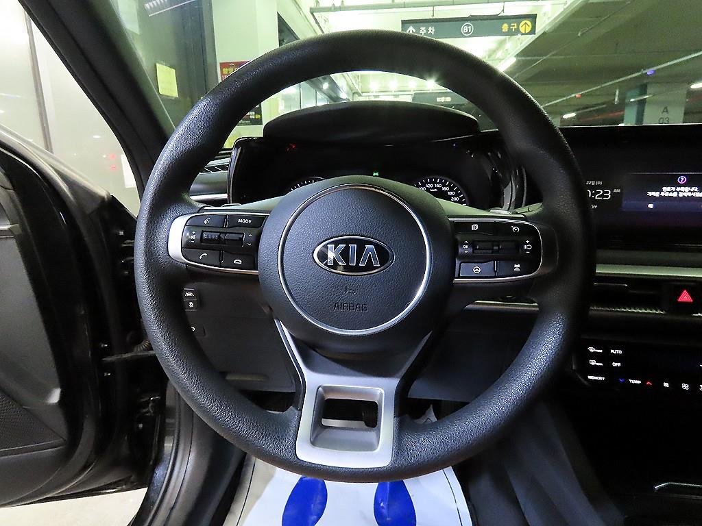 KIA K5 - Vista 8