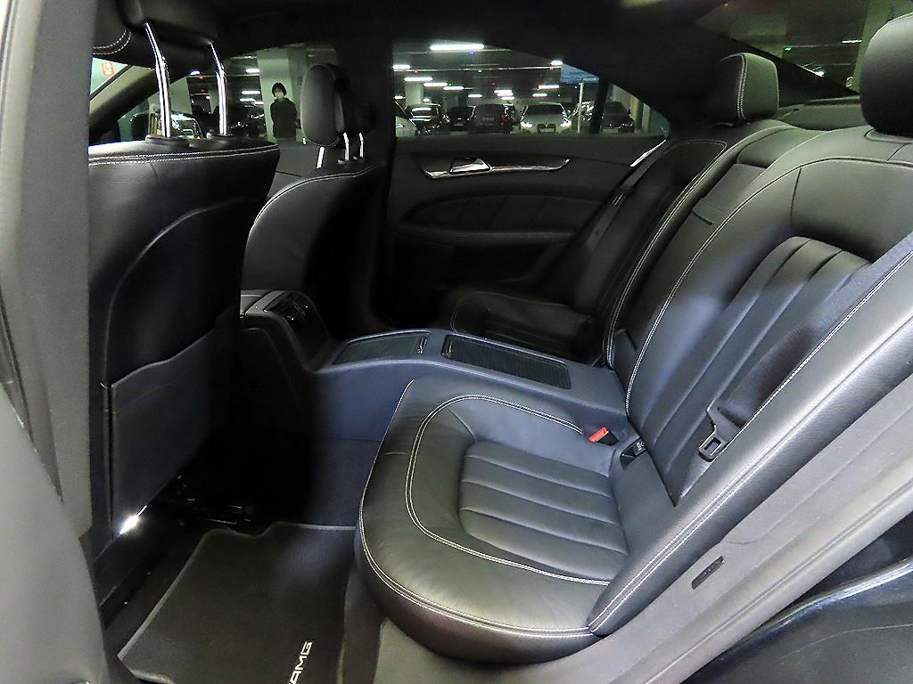 Mercedes Benz CLS Class - Vista 7