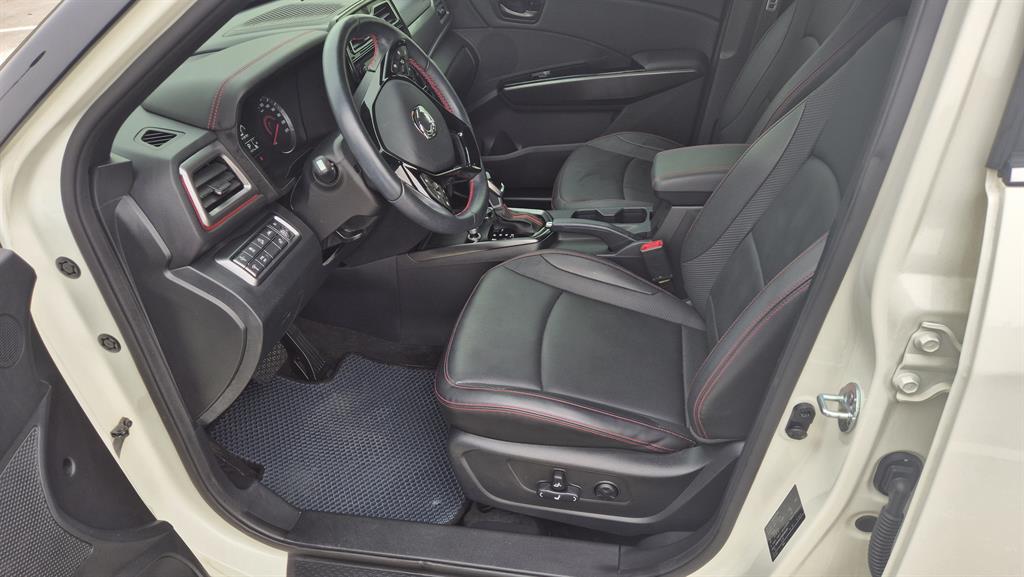 Ssangyong Tivoli - Vista 8