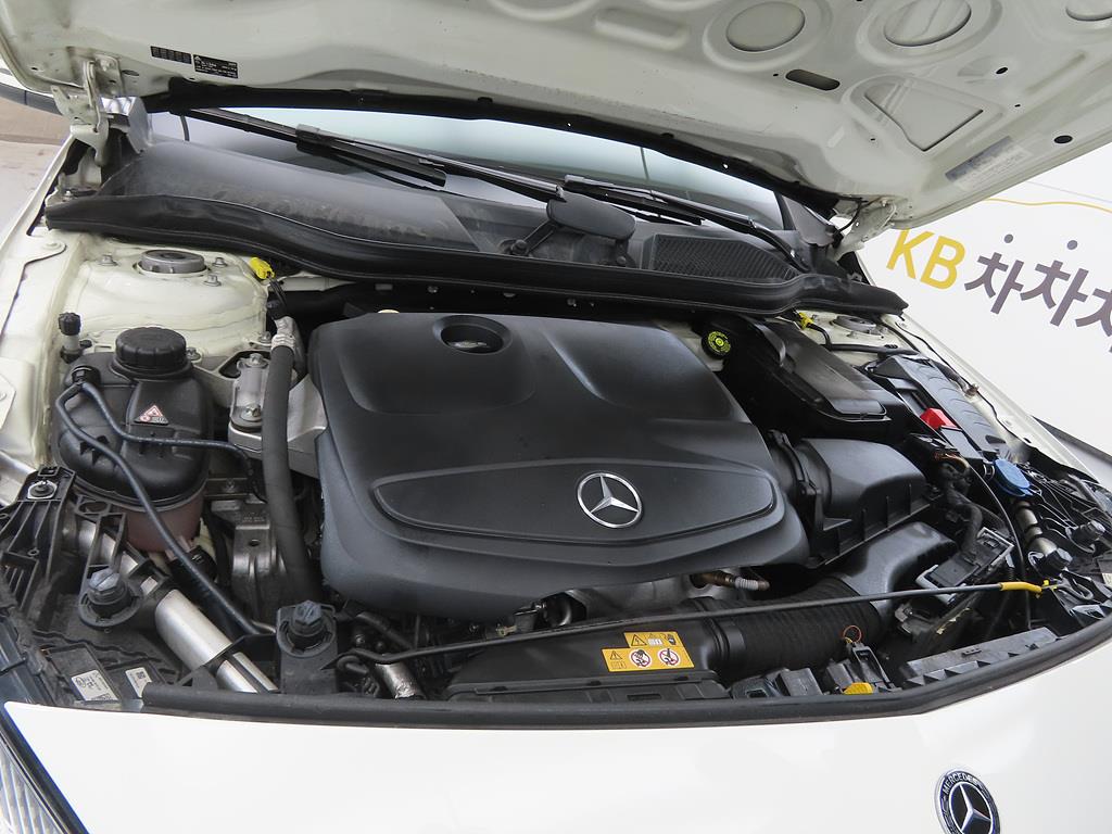 Mercedes Benz A Class 2018 Blanco - Importación desde Corea - HF Imports Iquique - Foto 19