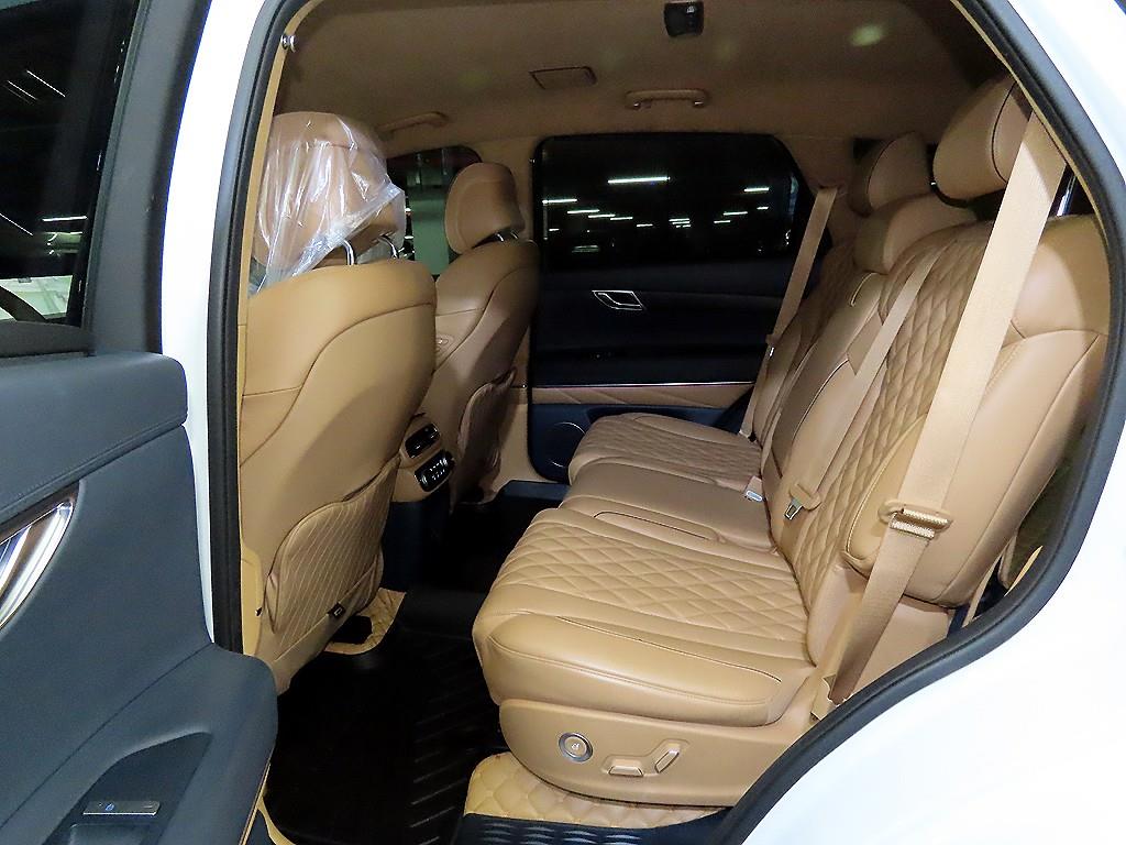 Genesis GV80 - Vista 7