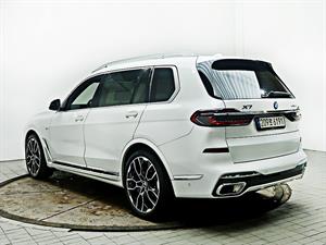 BMW X7 - Vista 8