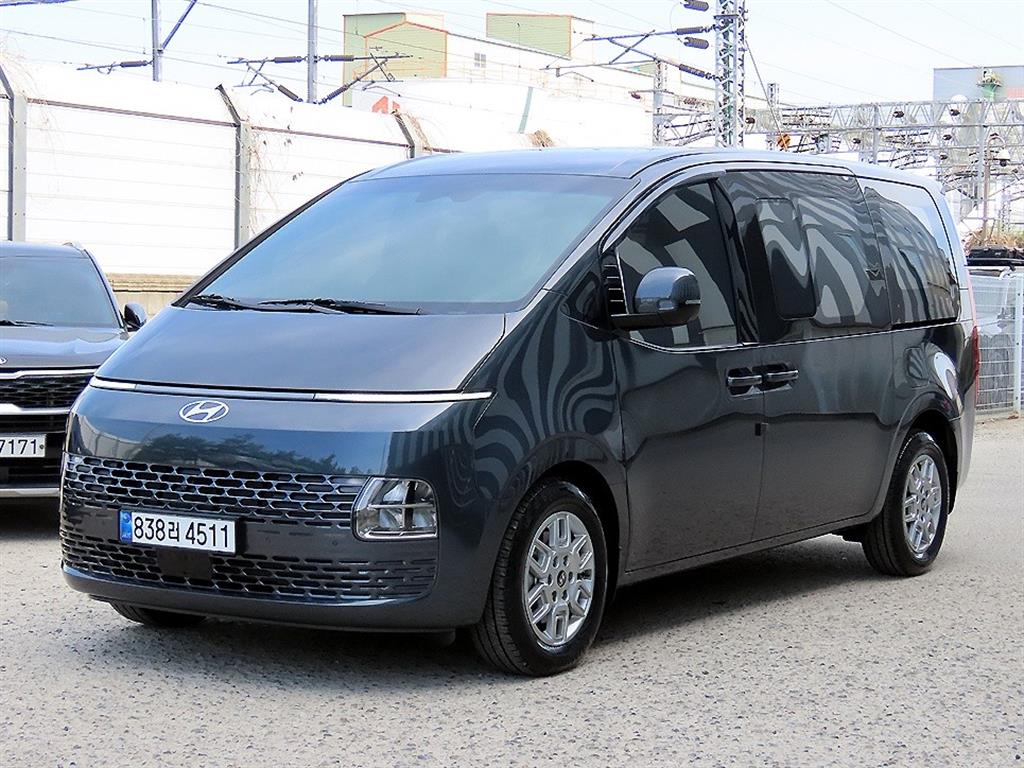 HYUNDAI Staria - Vista 2