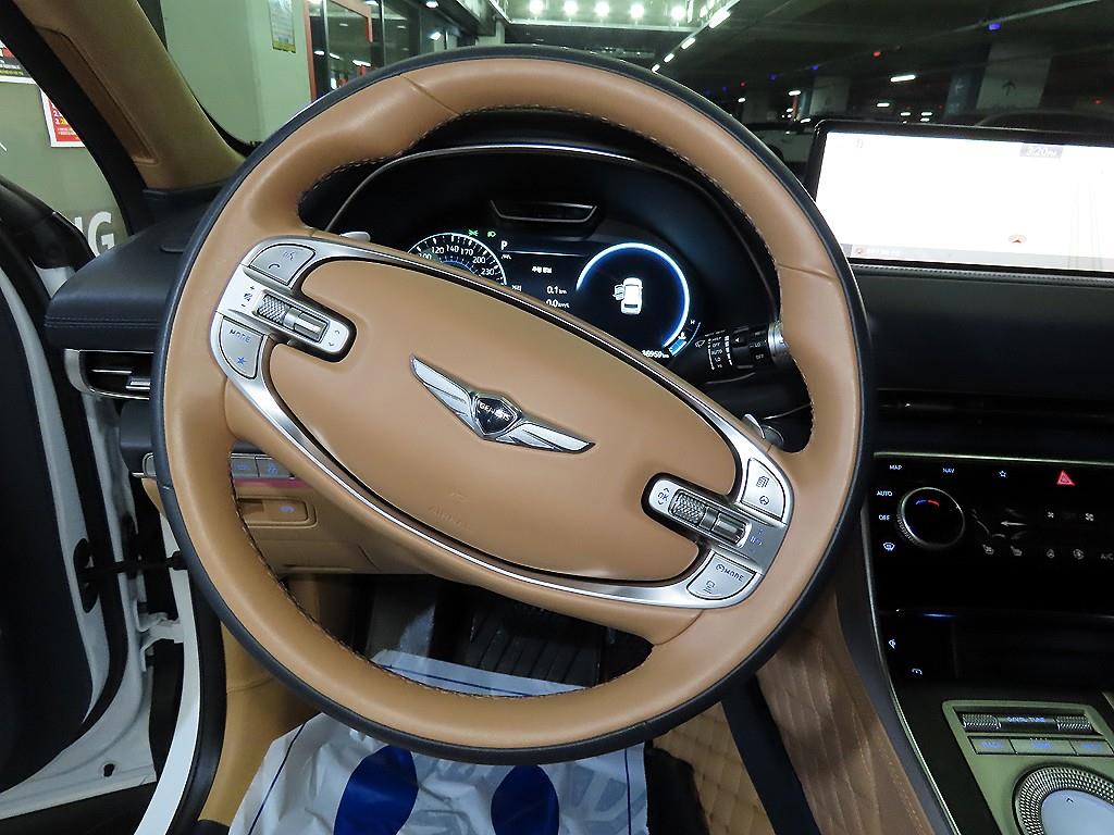 Genesis GV80 - Vista 8