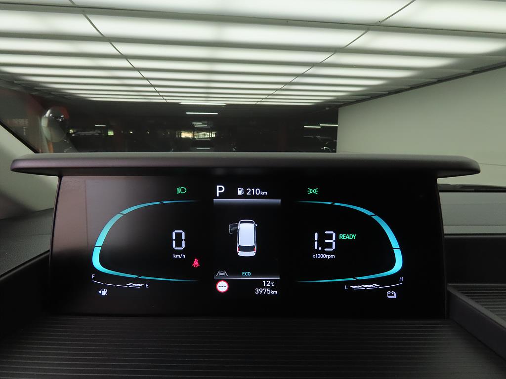 HYUNDAI Staria - Vista 9