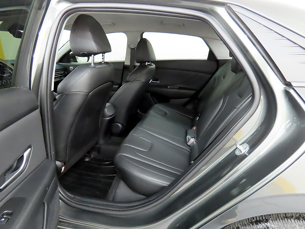 HYUNDAI Avante - Vista 6