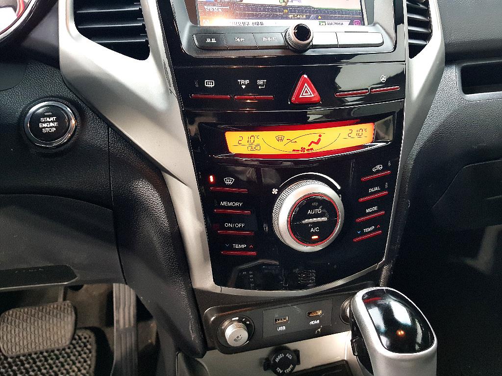 Ssangyong Tivoli - Vista 11