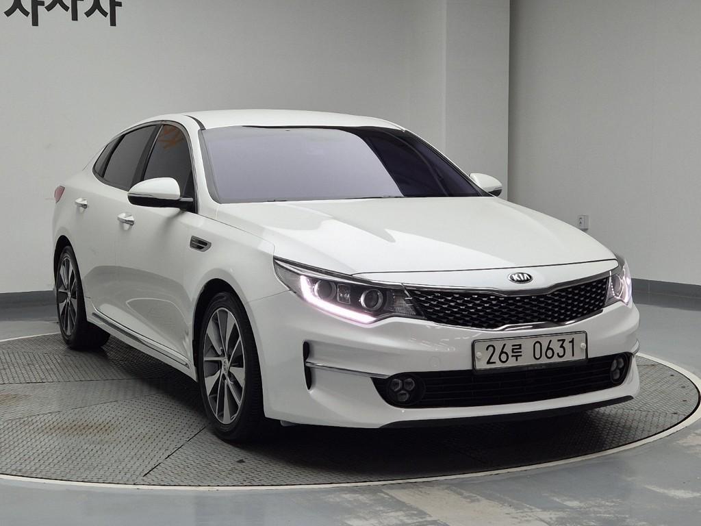 KIA K5 - Vista 4