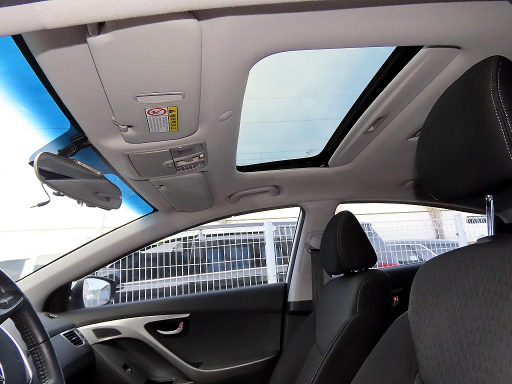 HYUNDAI Avante 2012 Plateado - Importación desde Corea - HF Imports Iquique - Foto 14