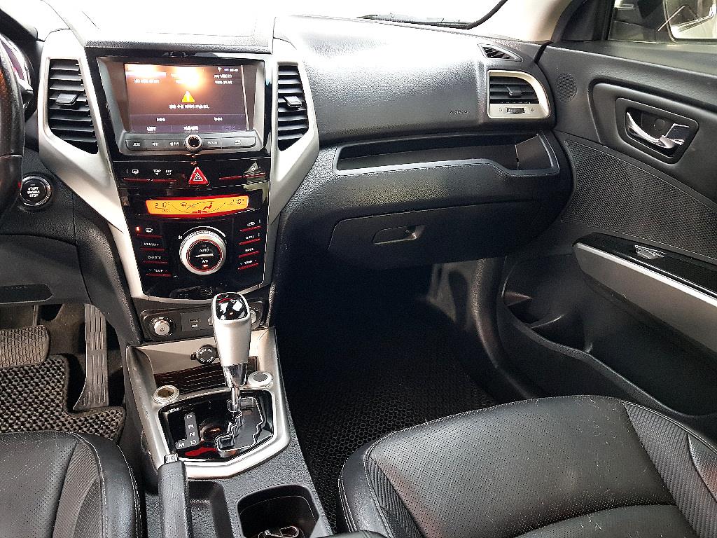 Ssangyong Tivoli - Vista 10