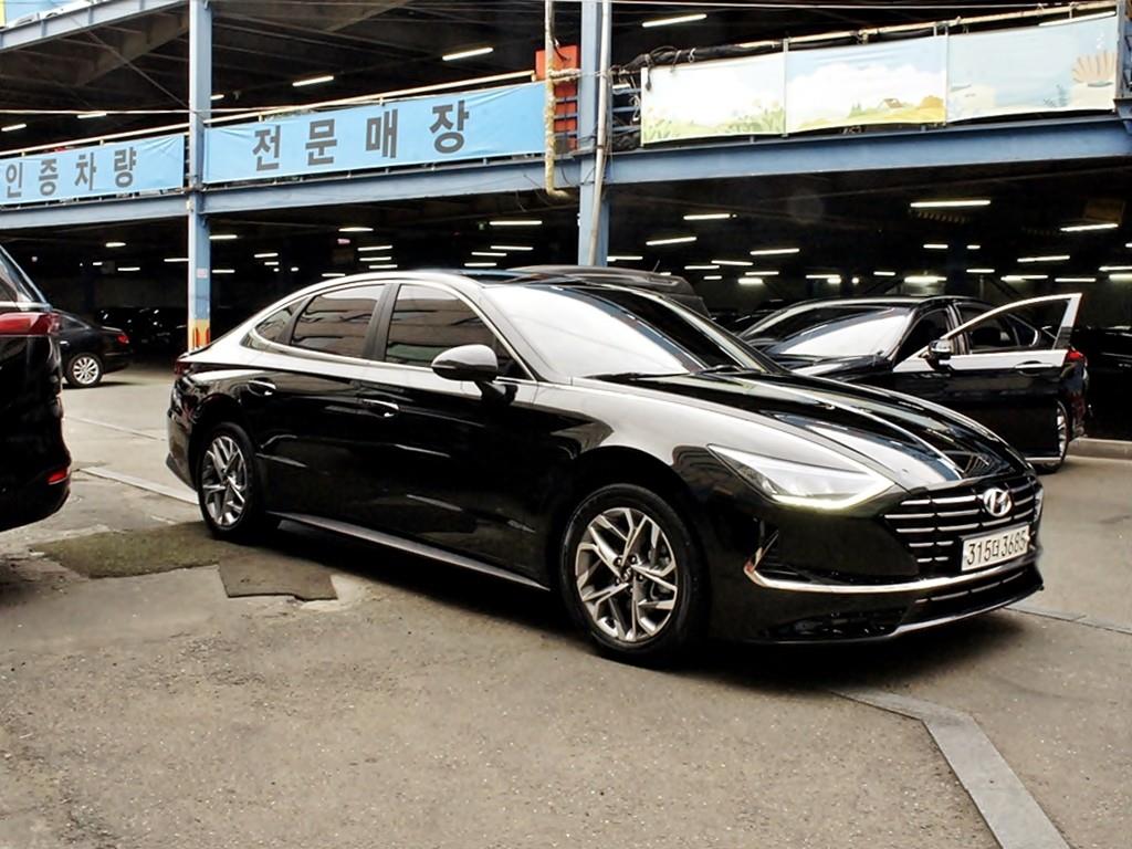 HYUNDAI Sonata - Vista 3