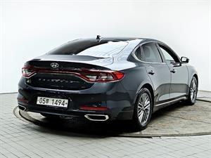 HYUNDAI Grandeur - Vista 8