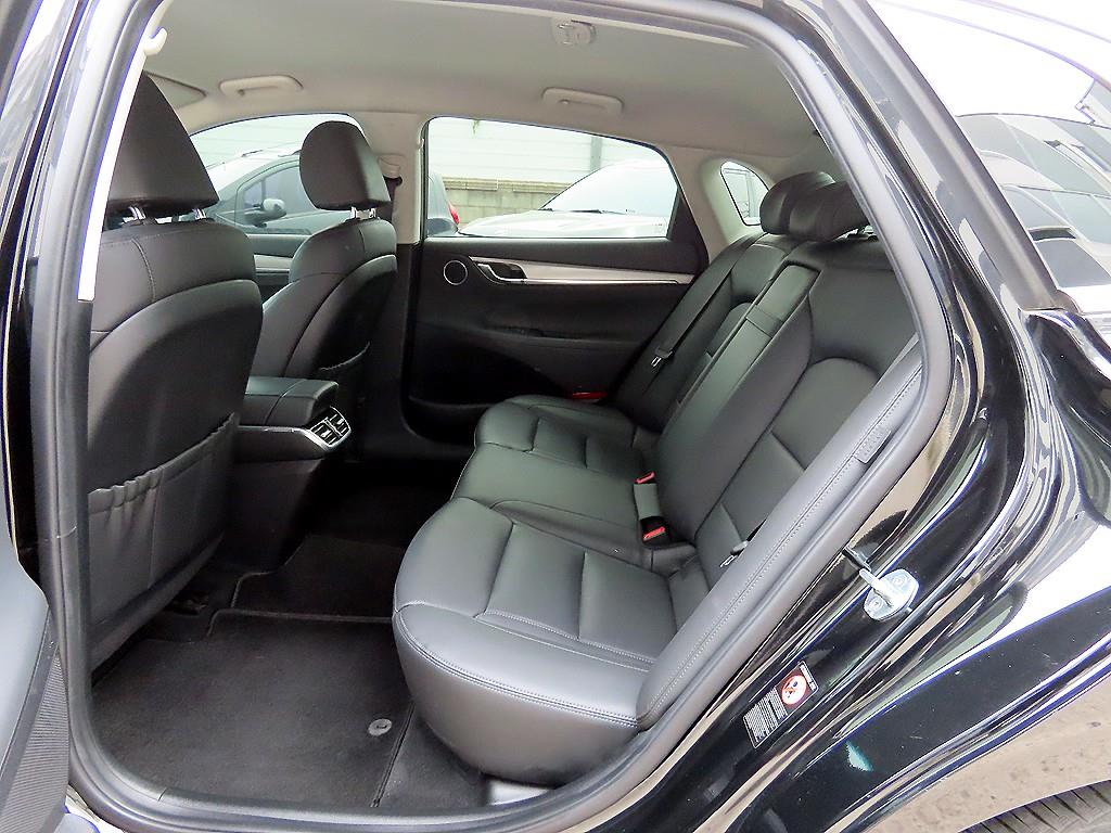 HYUNDAI Grandeur - Vista 6