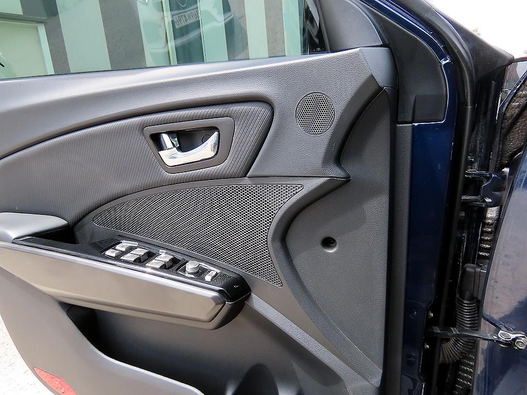 Ssangyong Tivoli - Vista 11