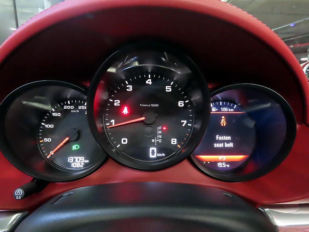 Porsche 718 2022 Negro - Importación desde Corea - HF Imports Iquique - Foto 13