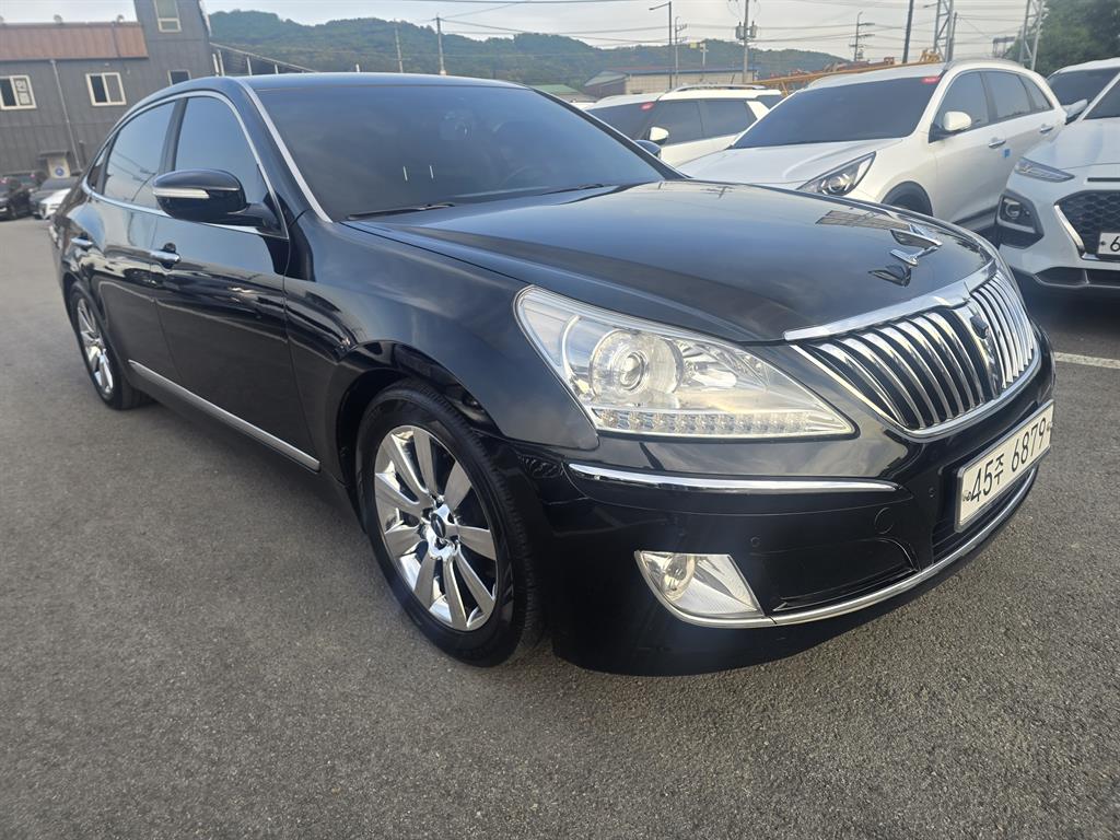 HYUNDAI Equus - Vista 2