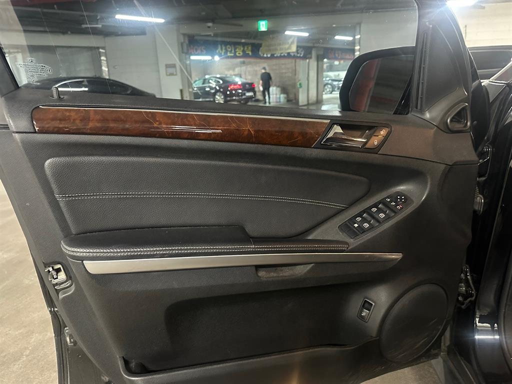 Mercedes Benz M Class 2009 Negro - Importación desde Corea - HF Imports Iquique - Foto 13