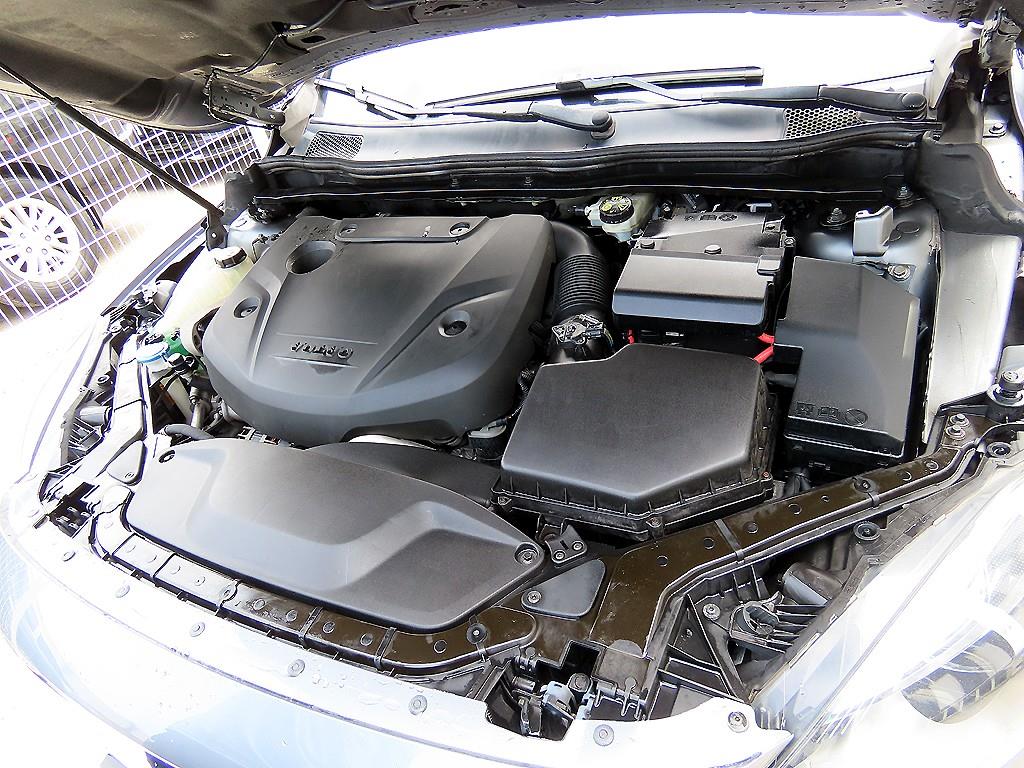 Volvo V40 2016 Gris - Importación desde Corea - HF Imports Iquique - Foto 18