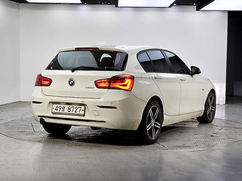 BMW 1 series - Vista 4