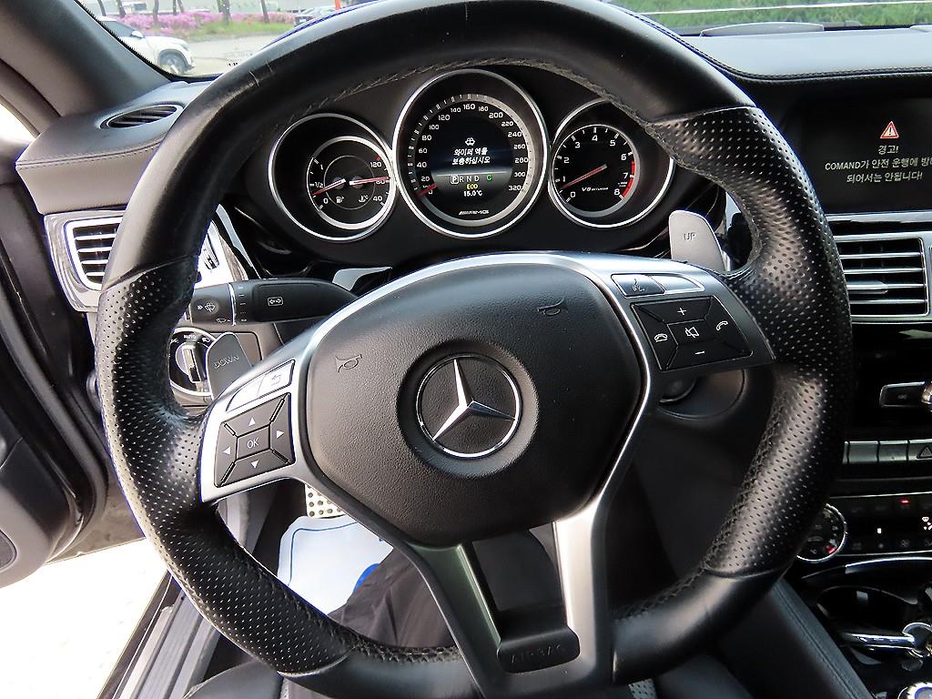 Mercedes Benz CLS Class - Vista 8