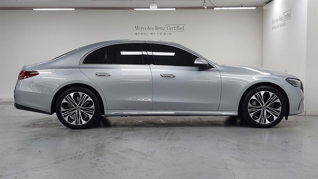 Mercedes Benz E class - Vista 2