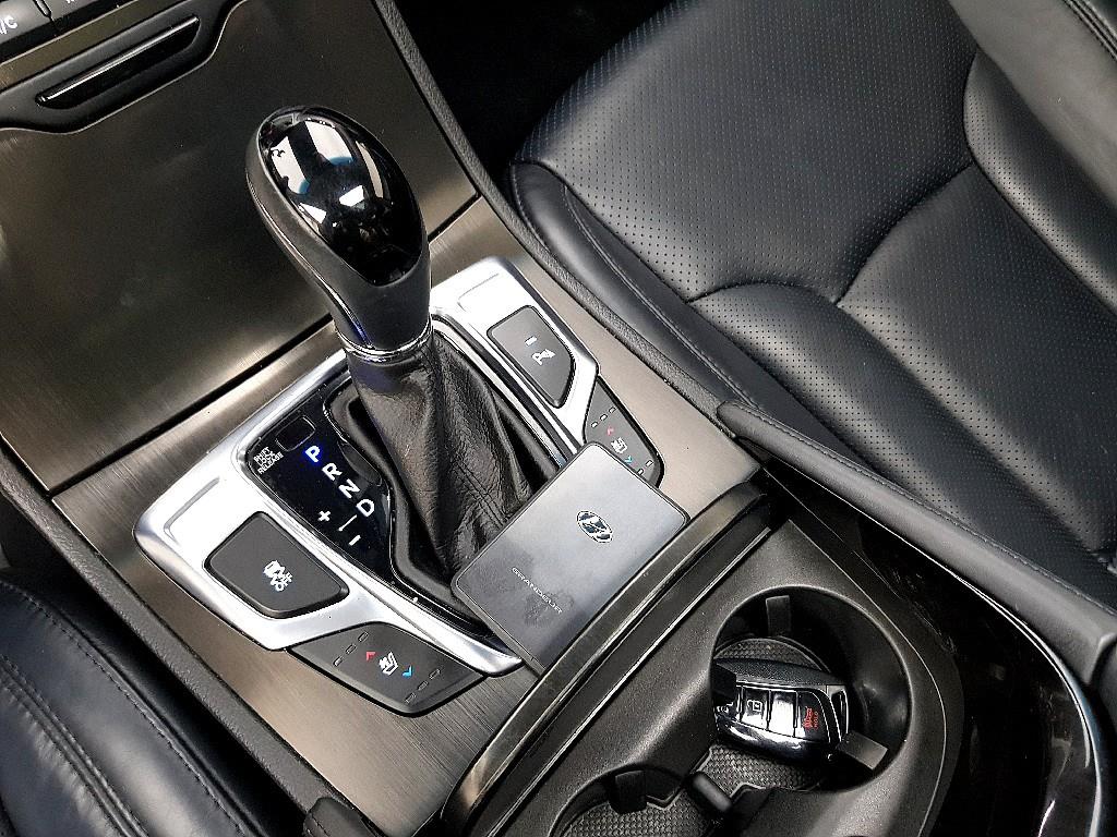 HYUNDAI Grandeur - Vista 12