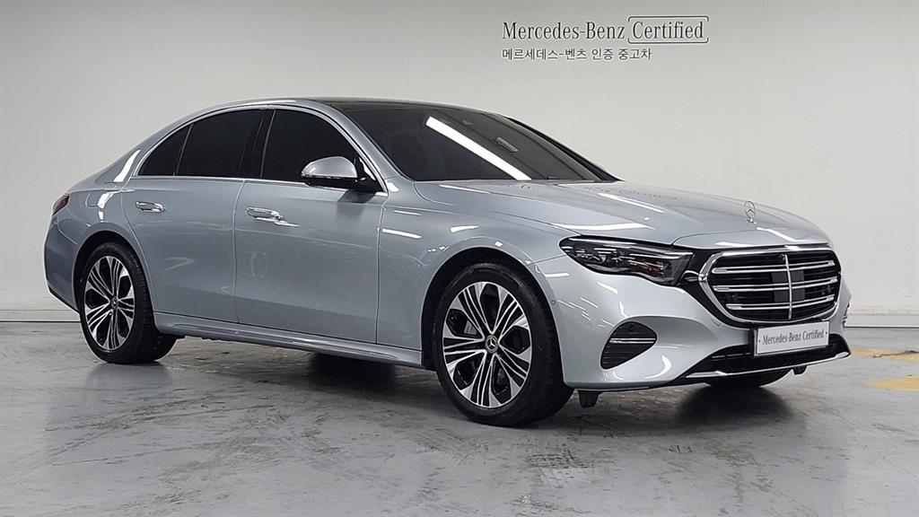 Mercedes Benz E class - Vista 3
