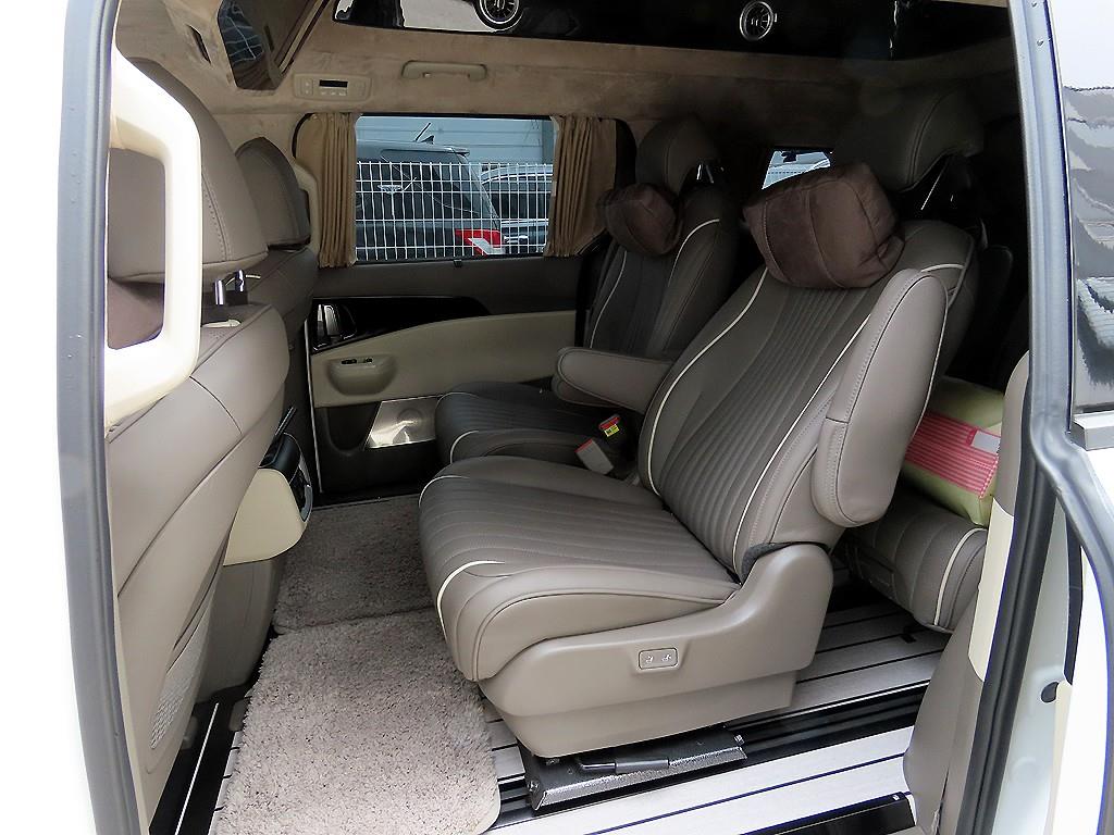 KIA Carnival - Vista 6