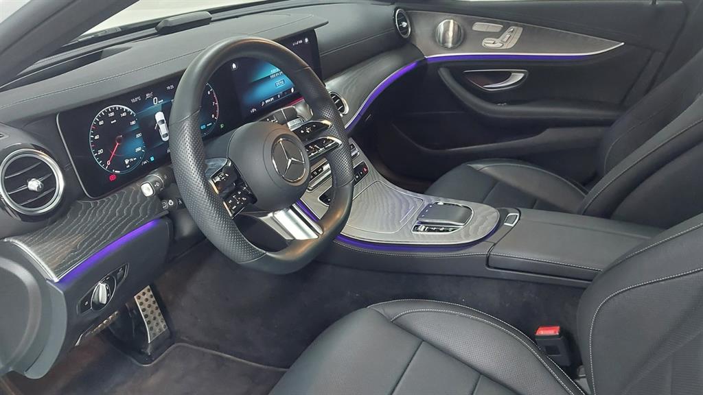 Mercedes Benz E class - Vista 12
