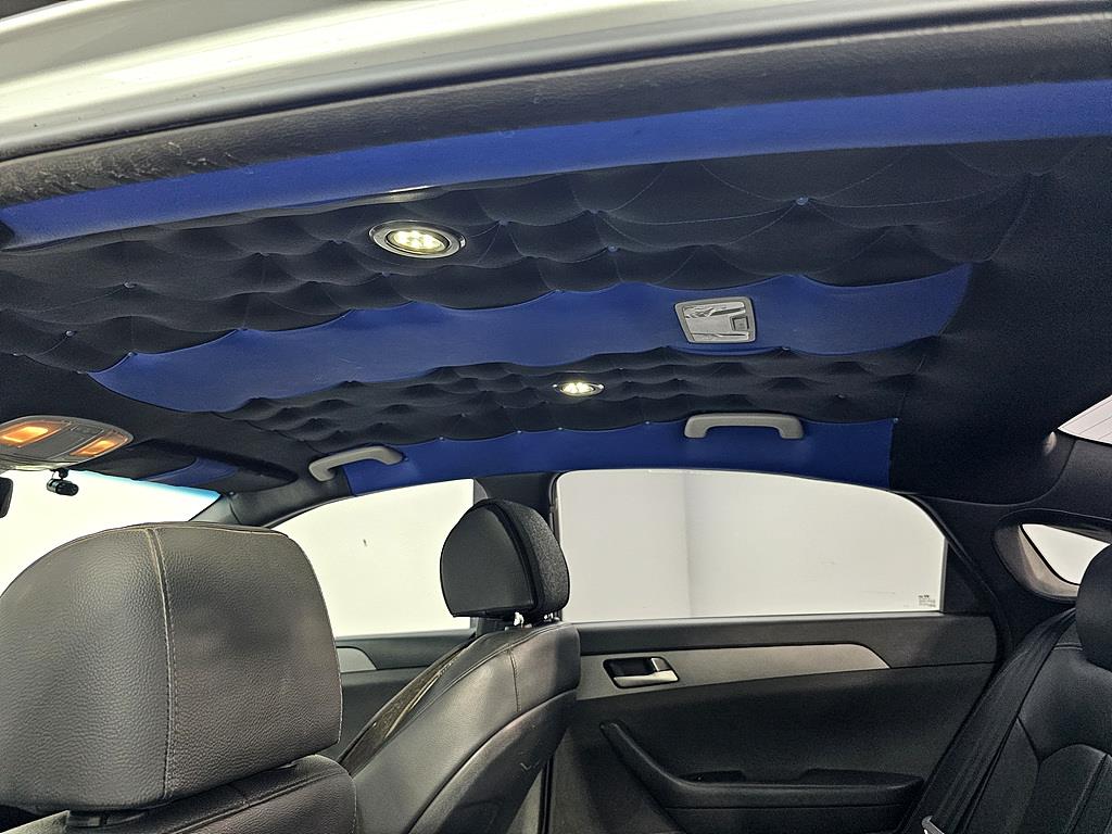 HYUNDAI Sonata - Vista 12