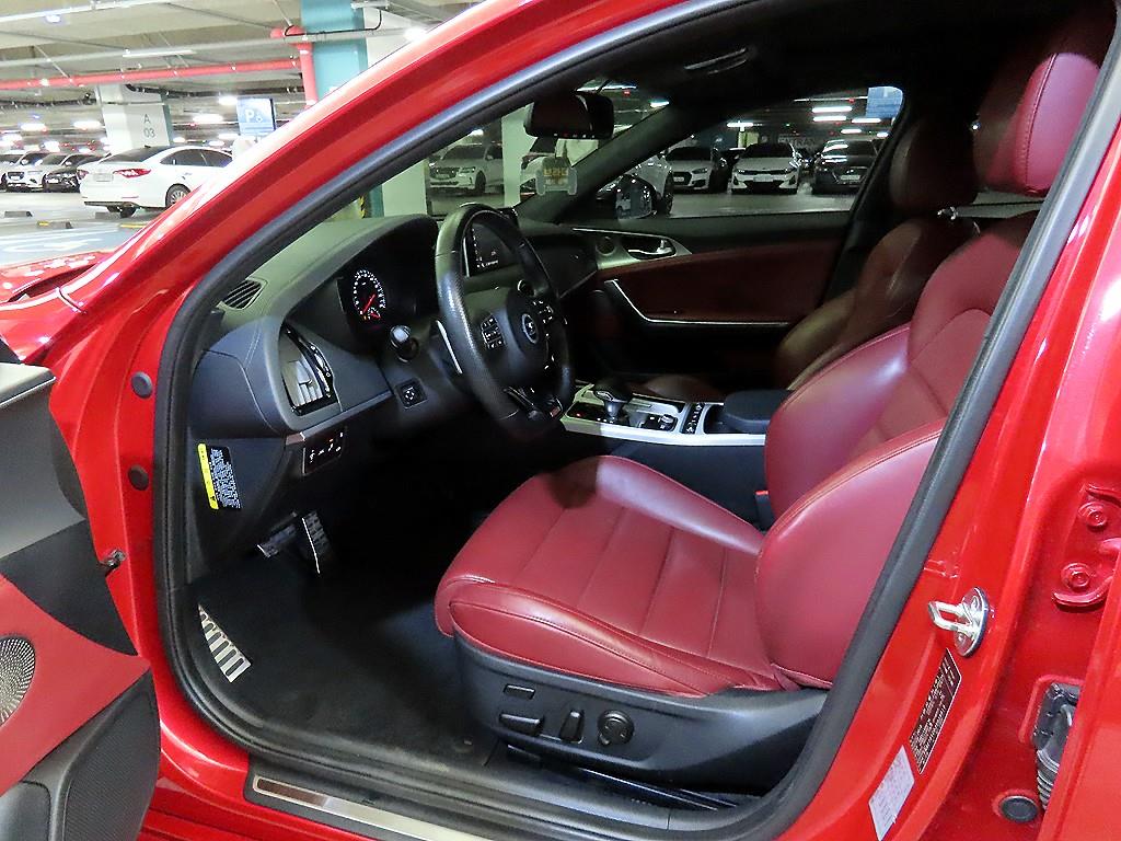KIA Stinger - Vista 6
