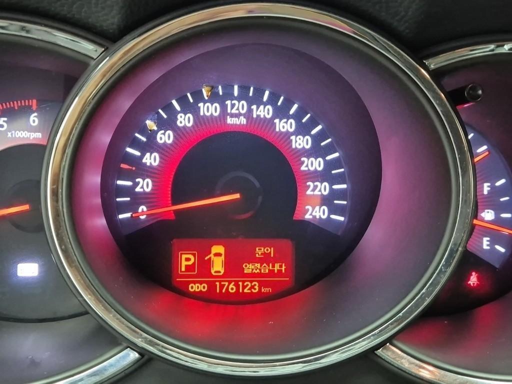 KIA Sorento 2011 Blanco - Importación desde Corea - HF Imports Iquique - Foto 13