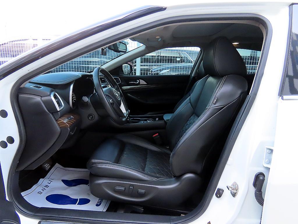 Nissan Maxima - Vista 5