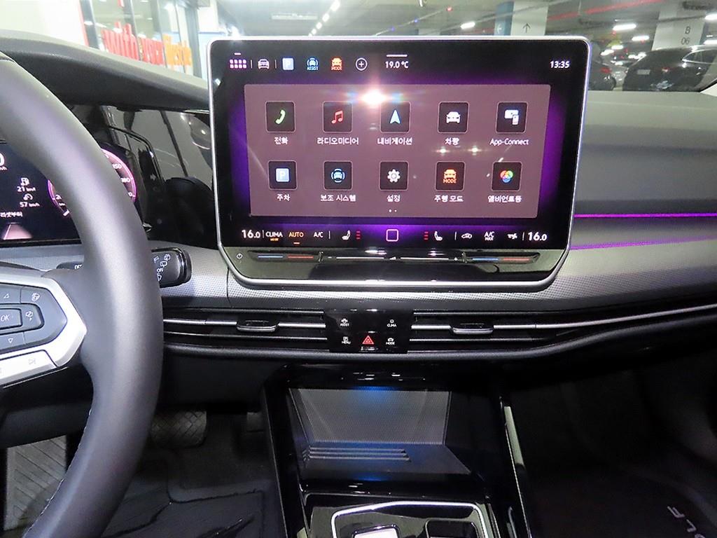 Volkswagen Golf - Vista 11