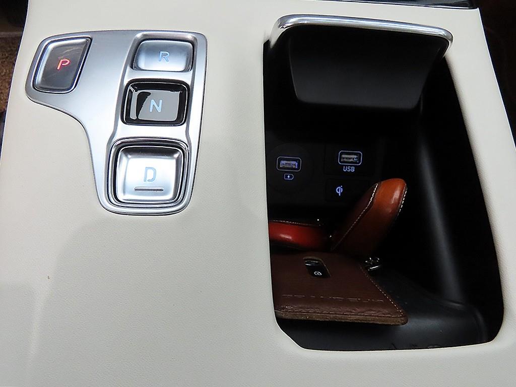 HYUNDAI Grandeur - Vista 10