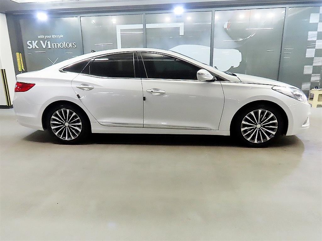 HYUNDAI Grandeur - Vista 3