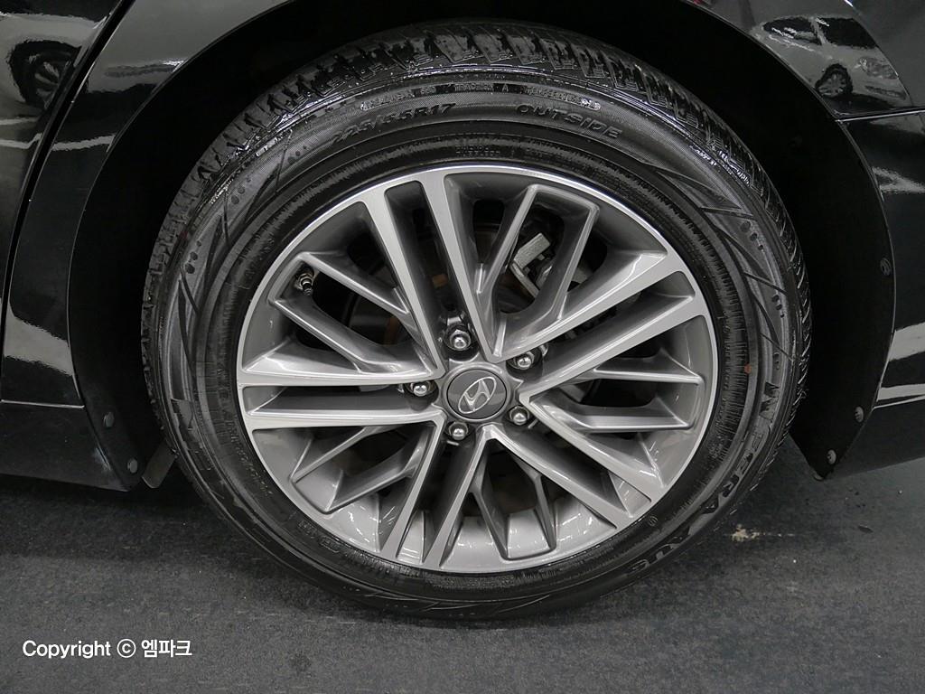 HYUNDAI Grandeur - Vista 12