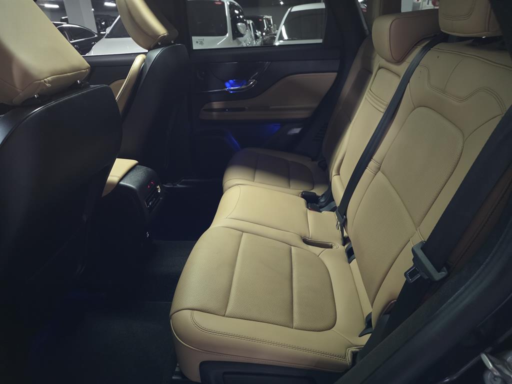 Lincoln Corsair - Vista 9