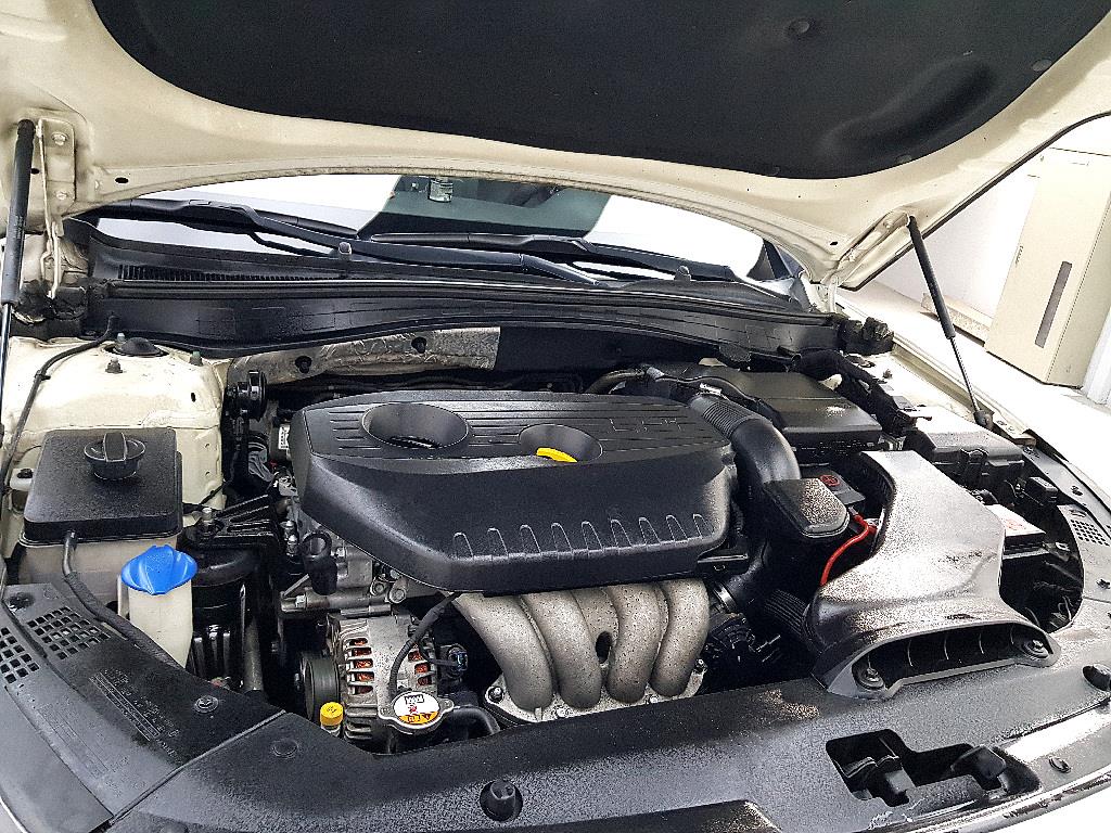 KIA K5 - Vista 6