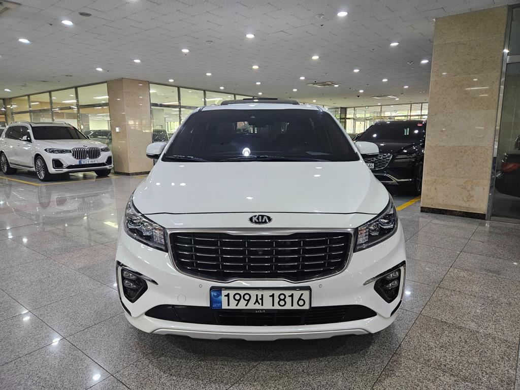 KIA Carnival - Vista 2
