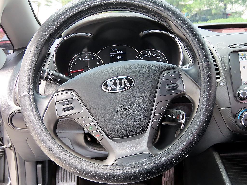 KIA K3 - Vista 8