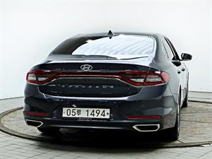 HYUNDAI Grandeur - Vista 6