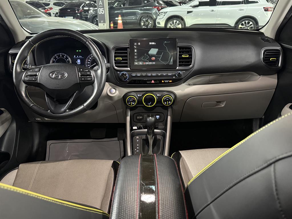 HYUNDAI Venue - Vista 7