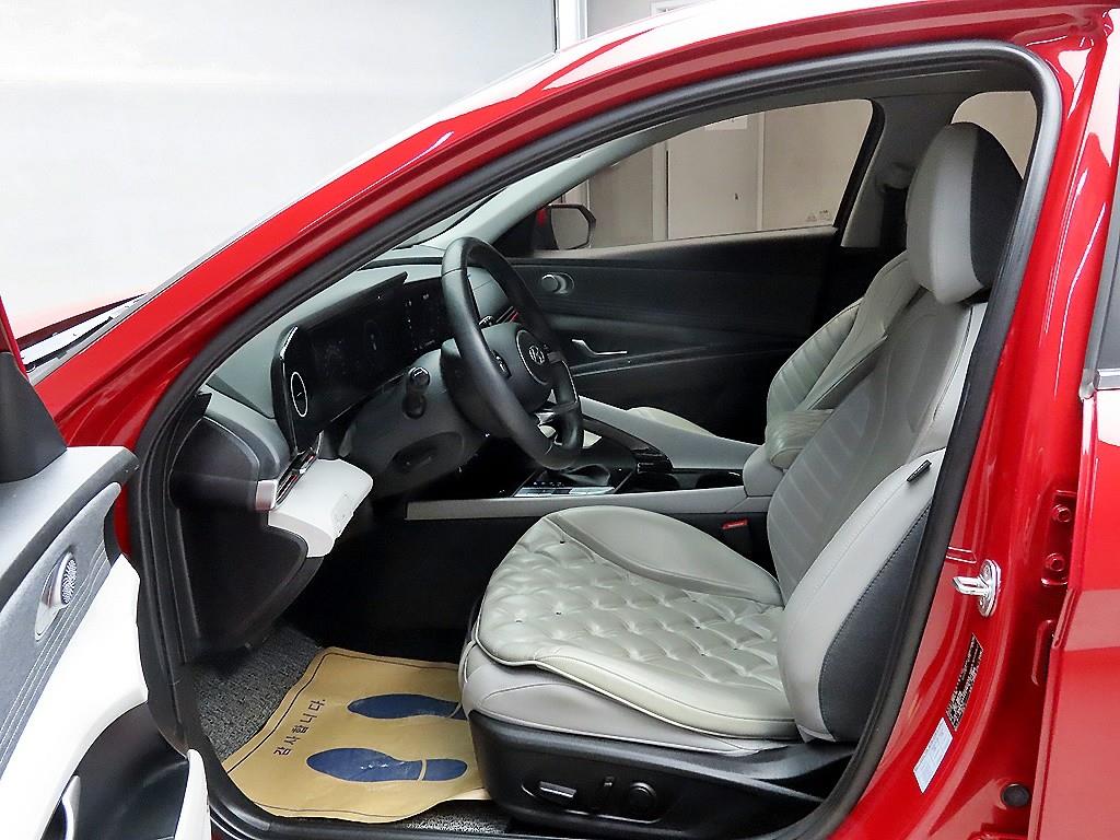 HYUNDAI Avante - Vista 5