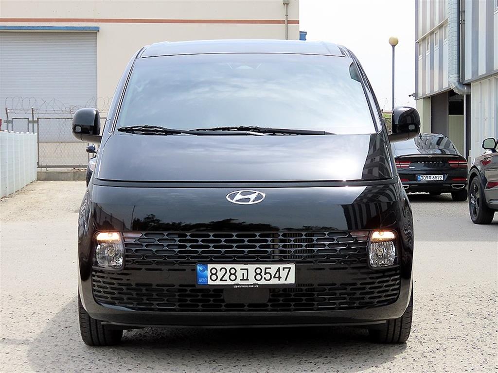 HYUNDAI Staria 2022 Negro - Importación desde Corea - HF Imports Iquique - Foto 1