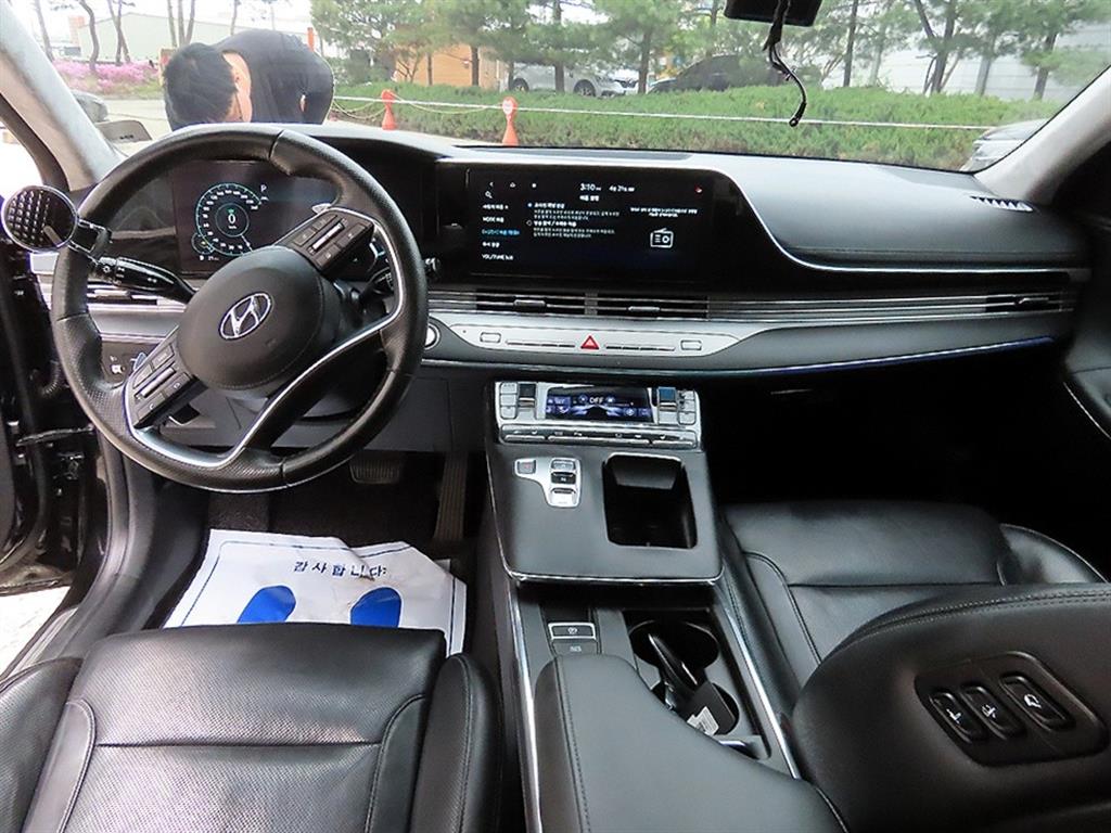 HYUNDAI Grandeur - Vista 7