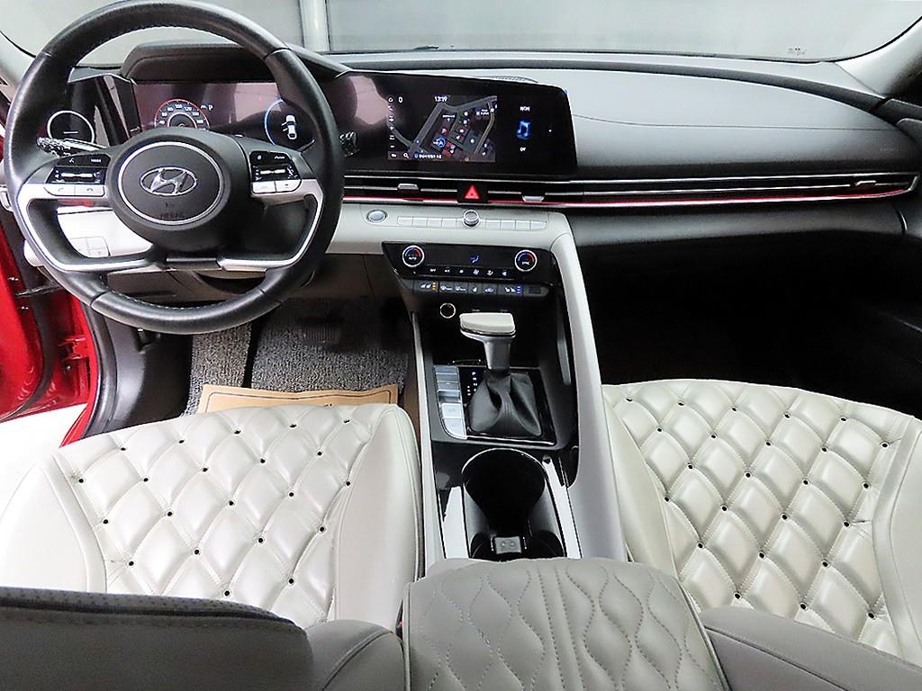 HYUNDAI Avante - Vista 7